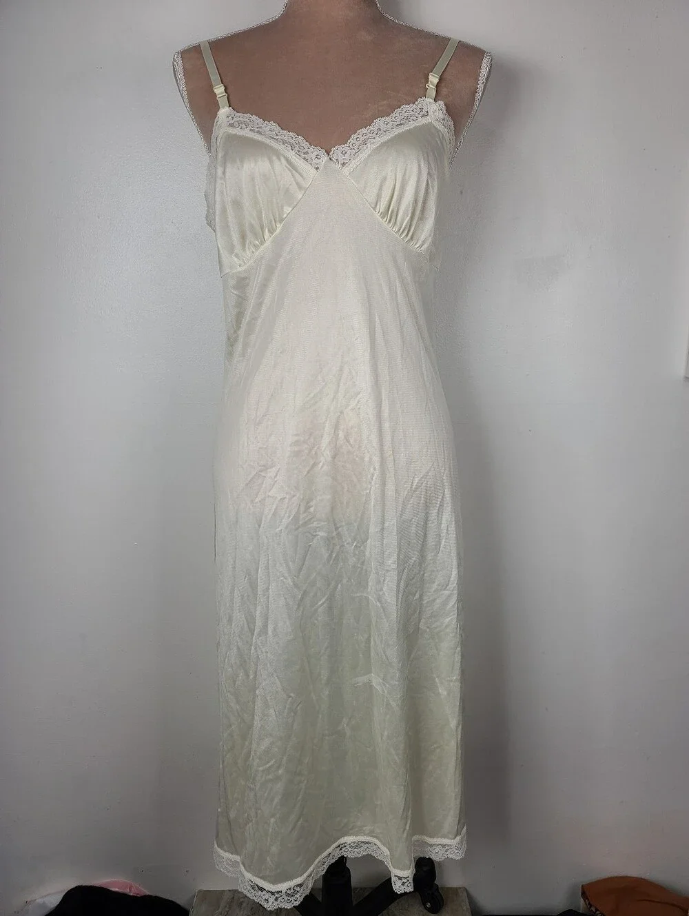 Vintage Deena Ivory Cream Nylon Lace Trim Full Slip Retro Lingerie 34 Style 2090 - Picture 2 of 16